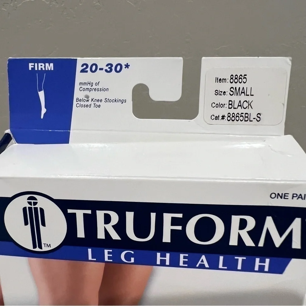 NEW Truform Medical firm Compression Stockings Unisex, size Small,  blackNIB